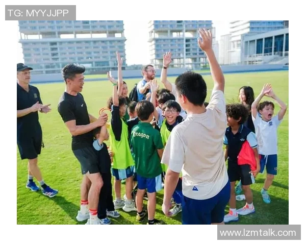 白人足球明星与香港混血的跨文化故事与运动梦想 白人足球明星与香港混血的跨文化故事与运动梦想