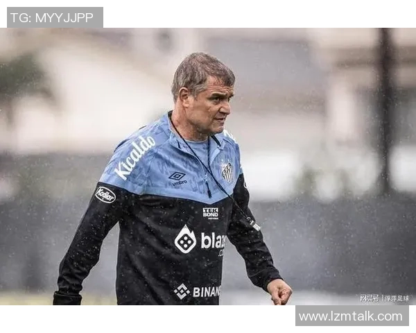 著名足球明星皮的传奇人生与辉煌成就全景回顾